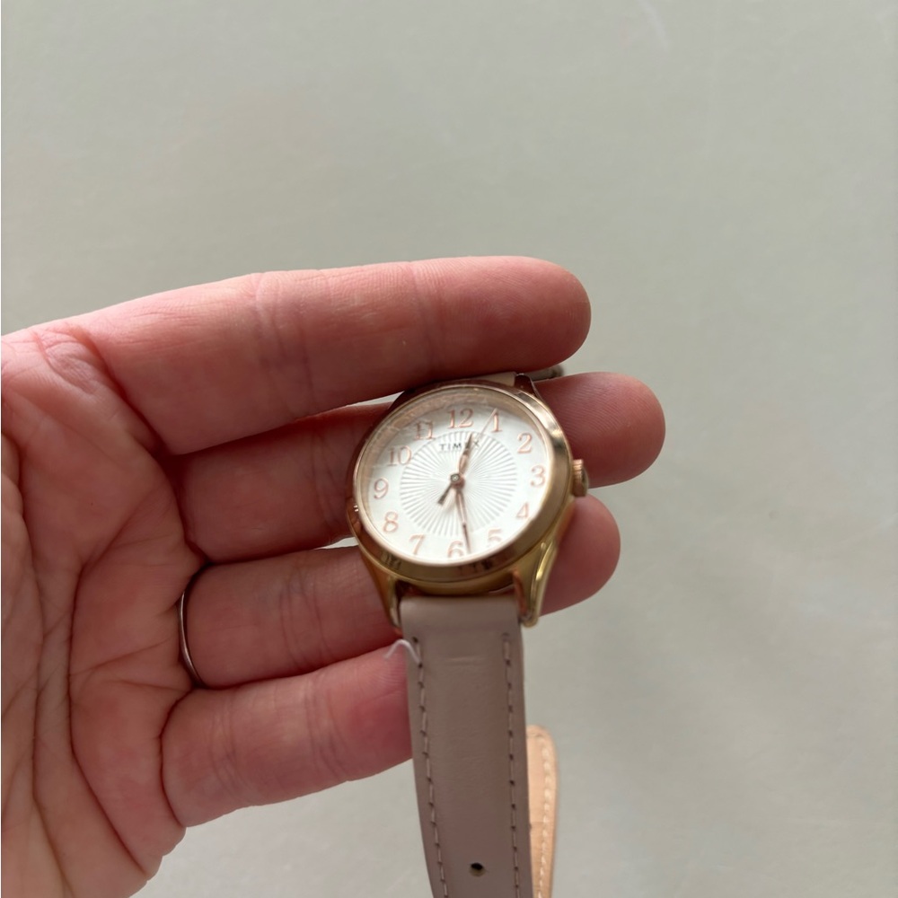 Timex Pink Watch - Picture 3 of 7